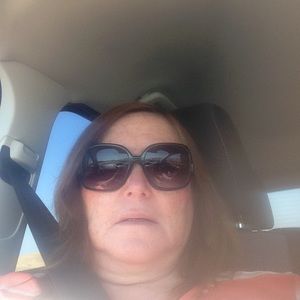 Meet your Posher, Sylvia